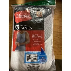 Hanes Men’s 3 Tagless Tanks Size Medium Multicolor